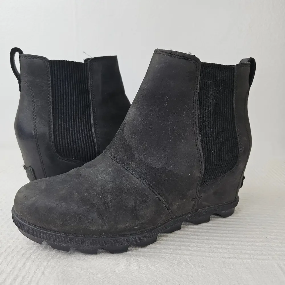 Sorel Joan of Arctic Wedge II Chelsea Bootie‎ Women's Sz 9.5 Black Leather Boots